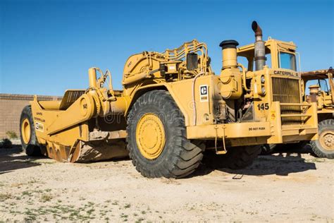 heavy duty earth moving equipment